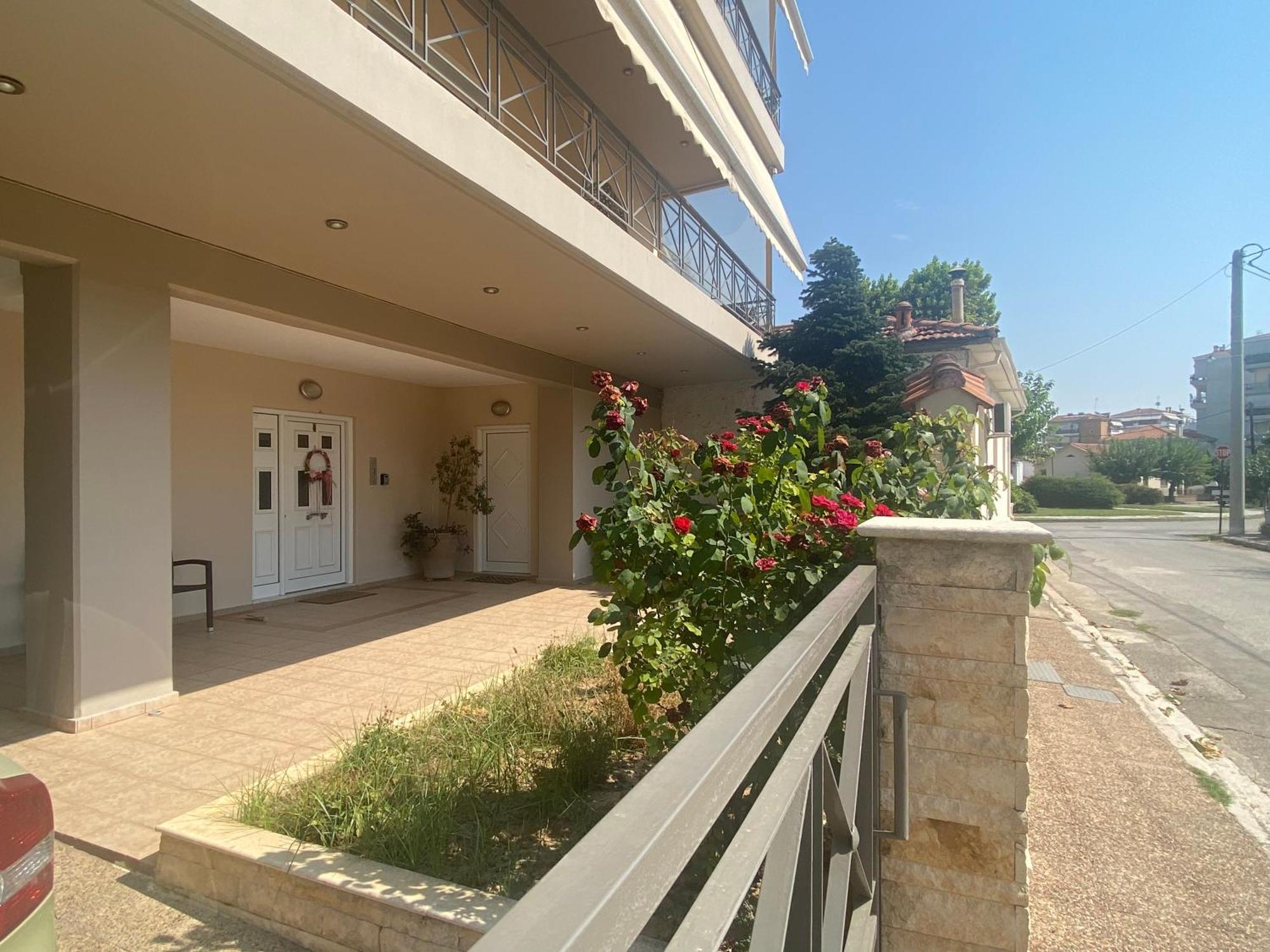 Cozy & Quiet City Apartment Trikala  Luaran gambar